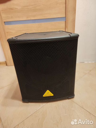 Сабвуфер Beringer eurolife b1200d pro