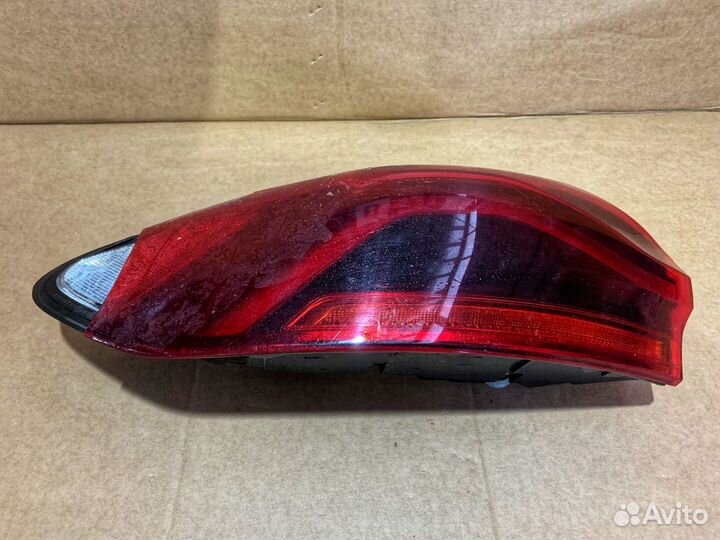 Фонарь задний левый на BMW X6 G06