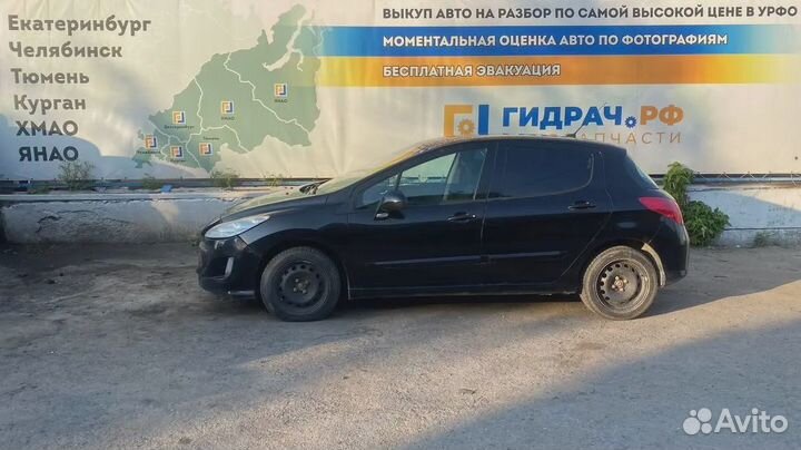 Лючок бензобака с нишей Peugeot 308 (T7) 968036337