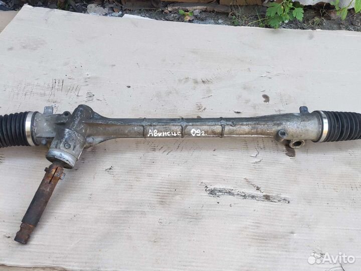 Рулевая рейка на Toyota Avensis