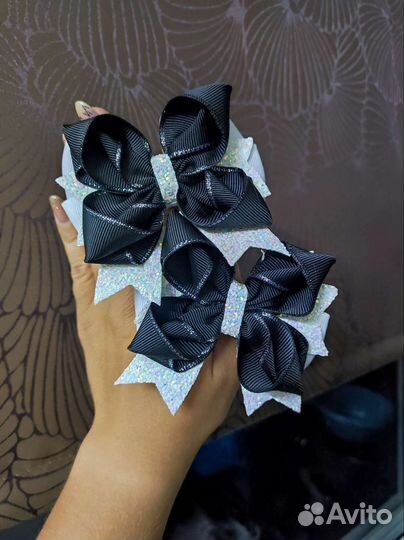 Брошь -галстук и бантики