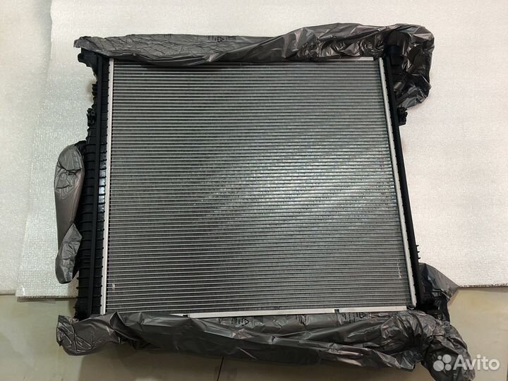 Радиатор охлаждения двигателя A0995001303
