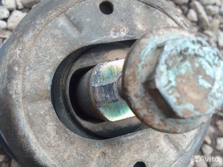 Опора двигателя Фольксваген Т4 AJA AAB abl правая