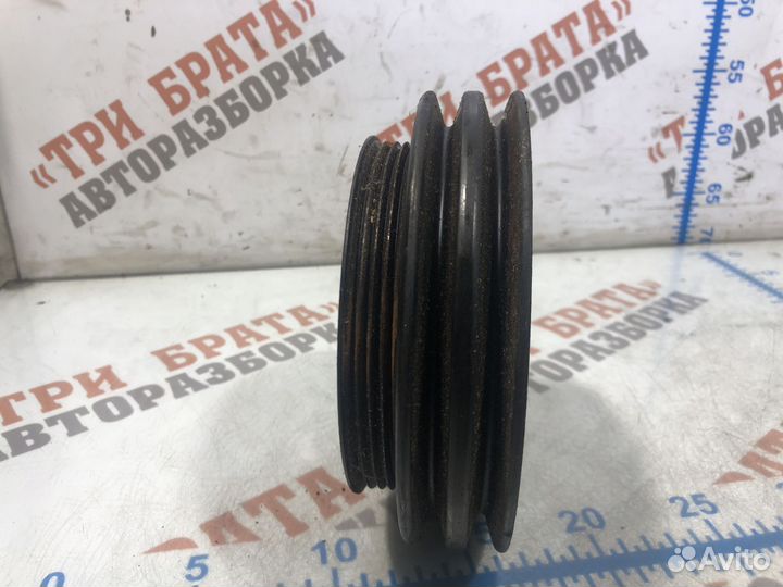 Мицубиси Паджеро Шкив помпы