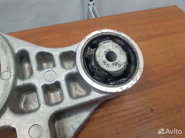 Кронштейн редуктора Vito/Viano- (639) 2003-2014