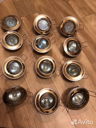 Светильник встраиваемый потолочный 3шт в наличии