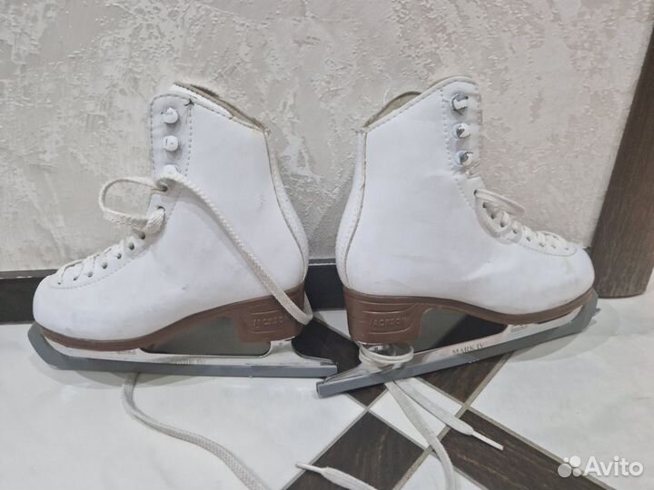 Фигурные коньки jackson 31