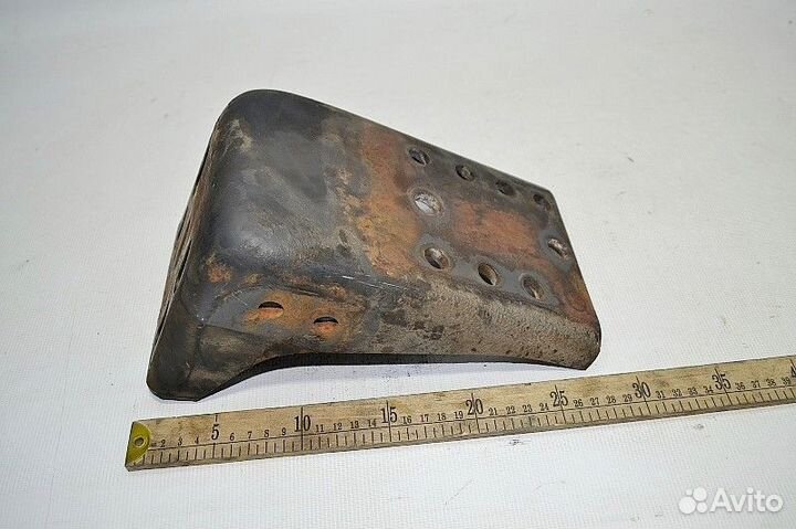 Кронштейн переднего бампера, левый mercedes-benz 2