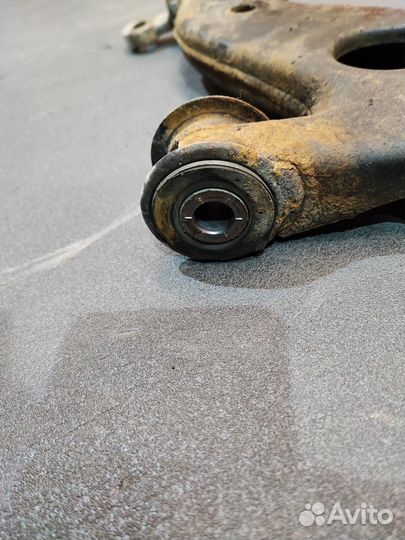 Рычаг передний нижний левый правый Mazda CX-5 ke