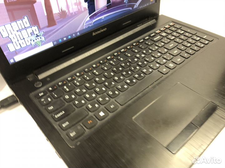 Игровой ноутбук Lenovo 2 видеокарты/4 ядра/8gb