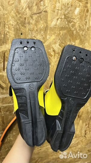 Лыжные ботинки р.32