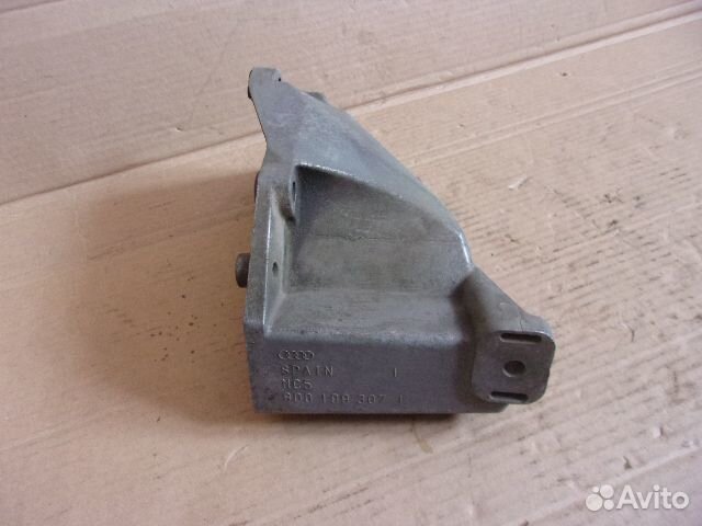 VW Passat B5, Audi A4, левая опора двигателя