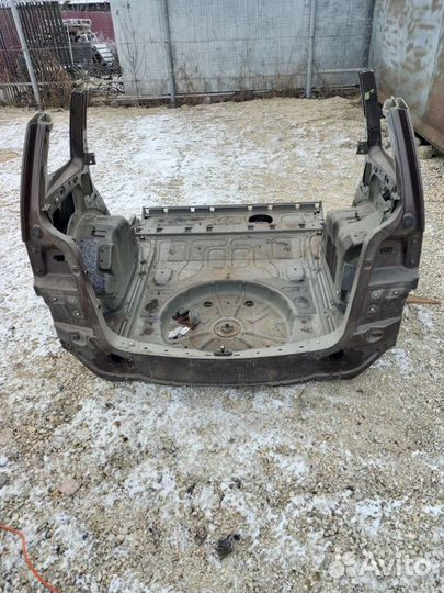 Задняя часть кузова (четверти) VW Touran