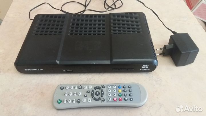 Ресивер HD TV Sagemcom Ethernet включается