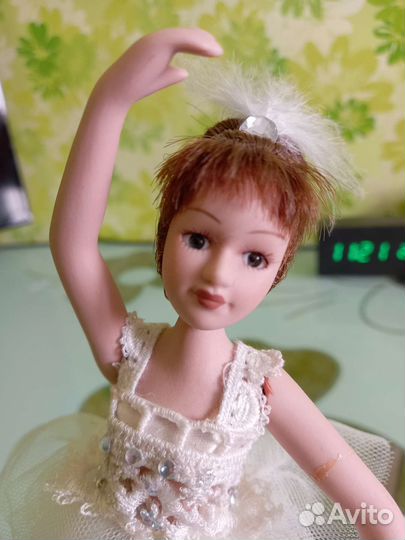 Кукла фарфоровая, балерина