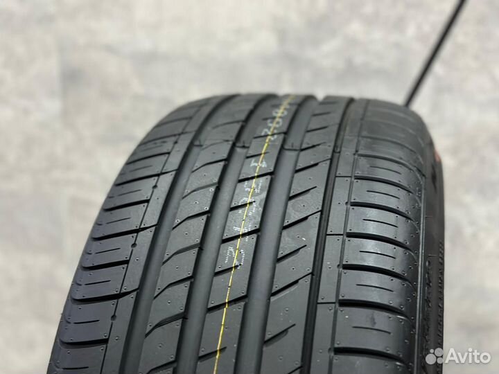 Nexen N'Fera SU1 215/55 R17 98W