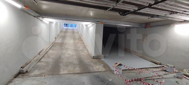 Машиноместо, 18 м²