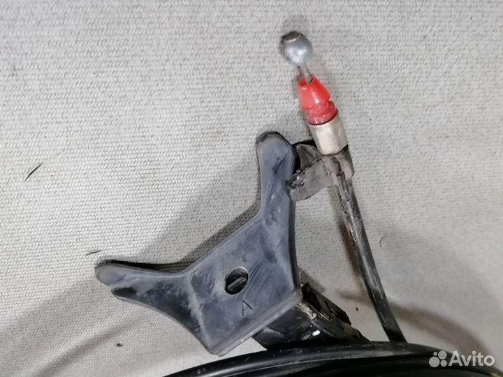 Трос крышки багаж, лючка бензоб.Mitsubishi Mirage