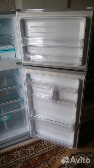 Холодильник Sharp новый