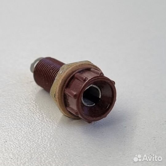 Гнездо приборное ги4.0