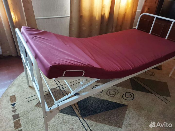 Медицинская кровать