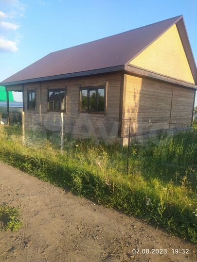 Дом 100 м² на участке 8 сот.