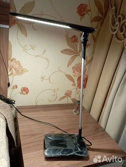 Лампа настольная