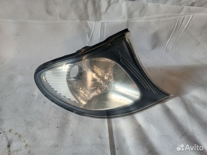 Белый поворотник бмв е46 седан правый оригинал