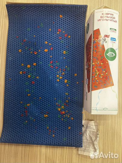 Коврик большой игольчатый