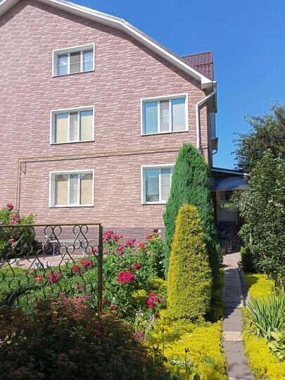 Таунхаус 270 м² на участке 5 сот.