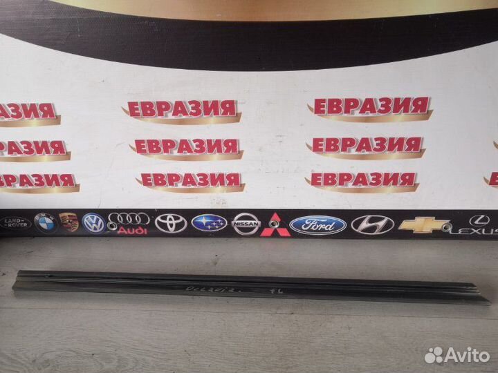 Молдинг стекла передний левый Skoda Octavia A5 BSF