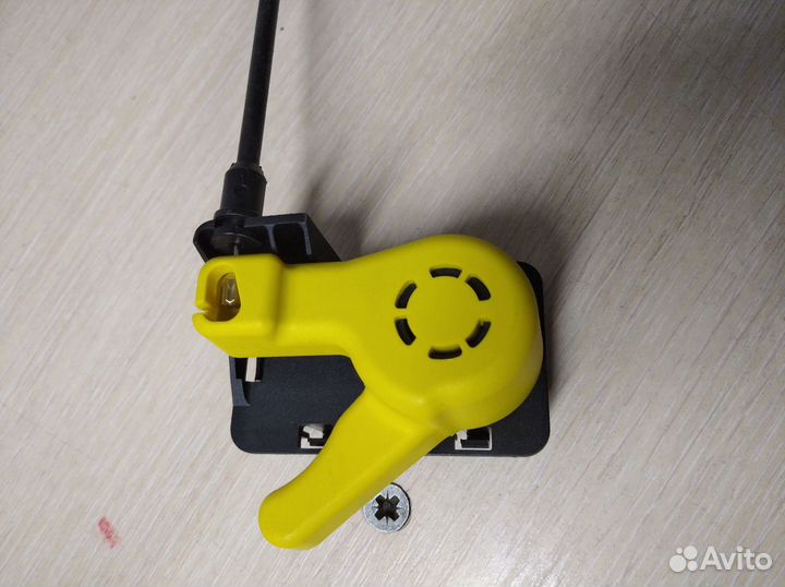 Ручка замка капота Ford Focus 3 2011-2018