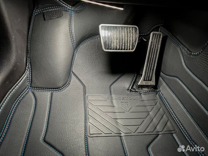 3D автомобильные коврики из экокожи 3Д