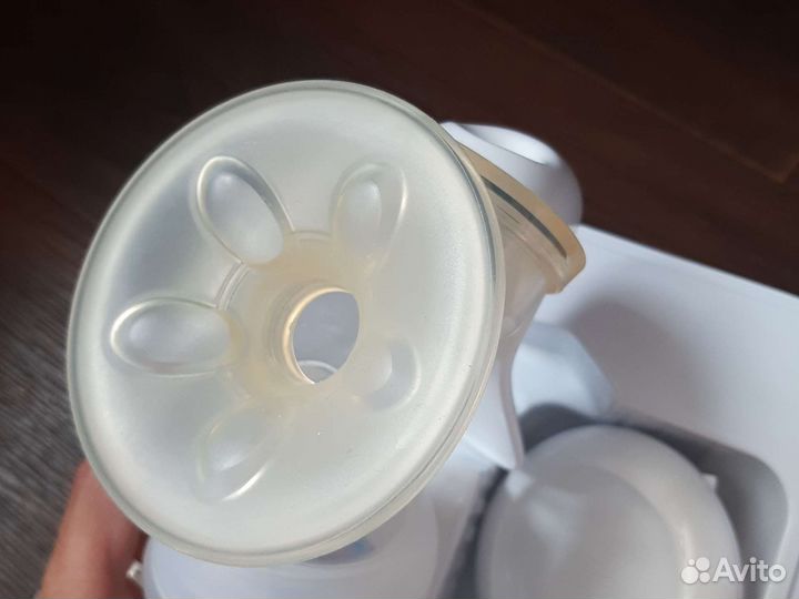 Ручной молокоотсос Philips Avent Comfort SCF330