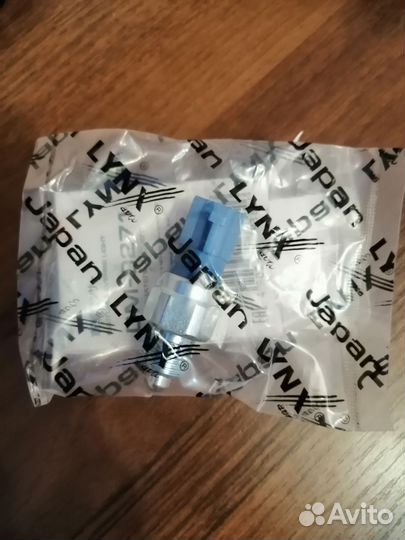 Датчик переключения задней скорости