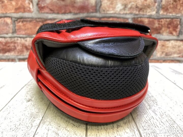 Лапы боксерские Leaders curved черно-красные