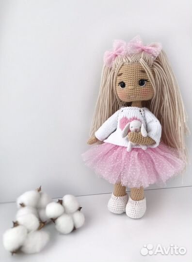 Вязаная куколка Ариша (амигуруми)