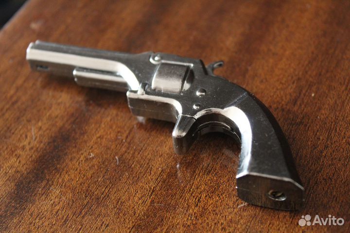 Зажигалка газовая заправляющаяся