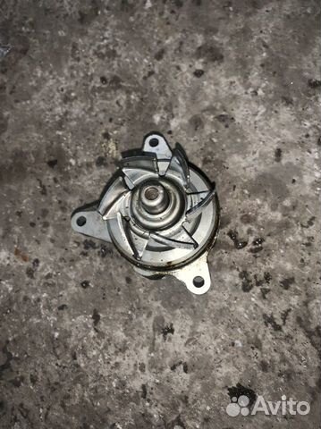 Помпа водяной насос Mazda 3,6 LF 2,0