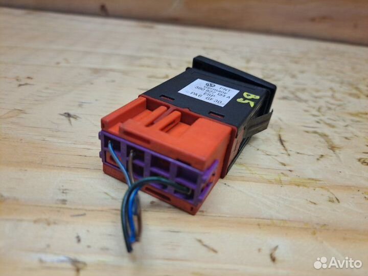 Кнопка в салон Volkswagen Passat 3B3 AWT 2004