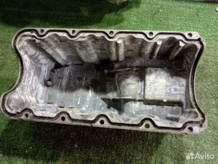 Поддон двигателя Ford Focus split port 2001