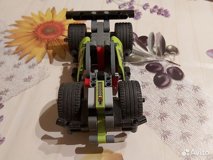 Lego technic 42072 гоночная машинка