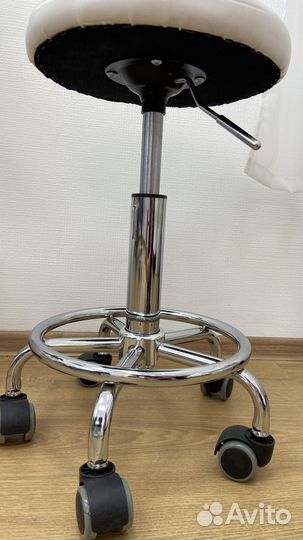 Стул таблетка для мастера