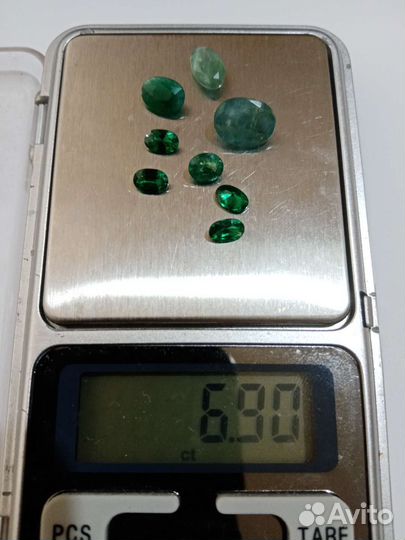 Драгоценные камни изумруд