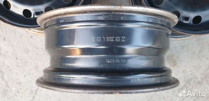 Оригинал колпаки VolksWagen Polo R15 5x100