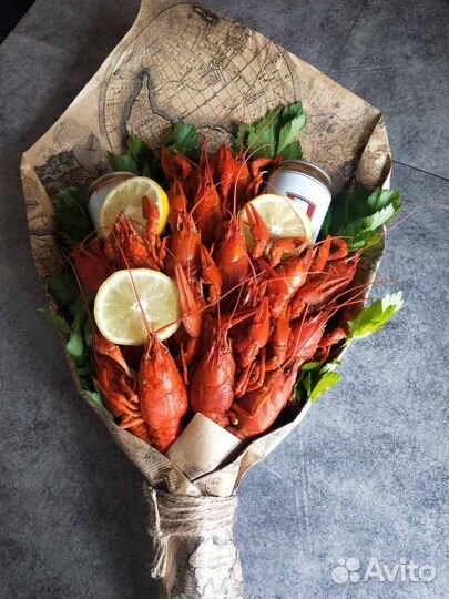 Мужской букет из раков, крабы с доставкой