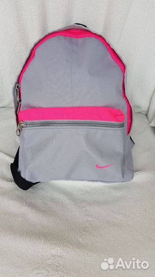 Рюкзак женский спортивный Nike