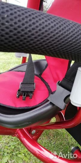 Трехколесный велосипед с ручкой