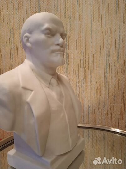 Бюст периода СССР.В.И. Ленин. Бисквитный фарфор лф