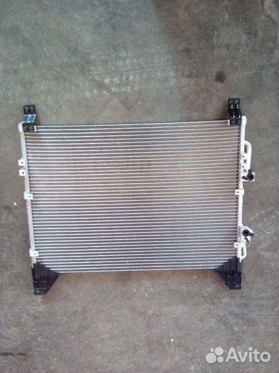 Радиатор кондиционера передний Ssangyong Rexton